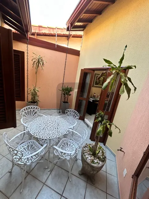 Casa com 3 quartos à venda, 128m2 em Jardim Pinheiros, Valinhos - SP - imagem 4 Foto 4 de Casa com 3 quartos à venda, 128m2 em Jardim Pinheiros, Valinhos - SP