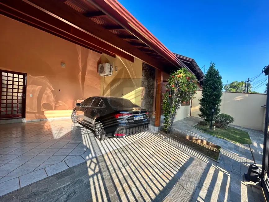 Casa com 3 quartos à venda, 128m2 em Jardim Pinheiros, Valinhos - SP - imagem 3 Foto 3 de Casa com 3 quartos à venda, 128m2 em Jardim Pinheiros, Valinhos - SP