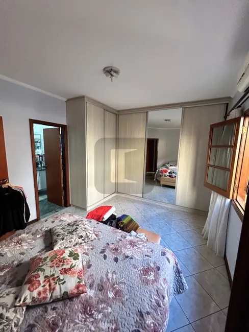 Casa com 3 quartos à venda, 128m2 em Jardim Pinheiros, Valinhos - SP - imagem 8 Foto 8 de Casa com 3 quartos à venda, 128m2 em Jardim Pinheiros, Valinhos - SP