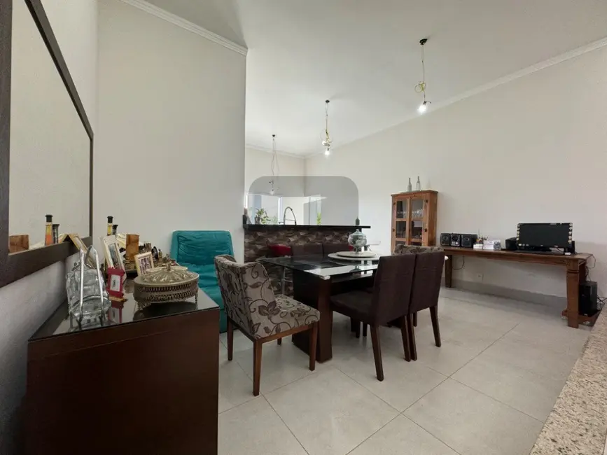 Casa de Condomínio com 3 quartos à venda, 213m2 em Swiss Park, Campinas - SP - imagem 8 Foto 8 de Casa de Condomínio com 3 quartos à venda, 213m2 em Swiss Park, Campinas - SP