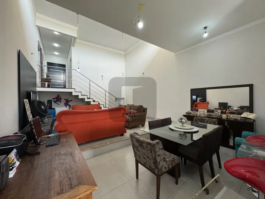 Casa de Condomínio com 3 quartos à venda, 213m2 em Swiss Park, Campinas - SP - imagem 5 Foto 5 de Casa de Condomínio com 3 quartos à venda, 213m2 em Swiss Park, Campinas - SP