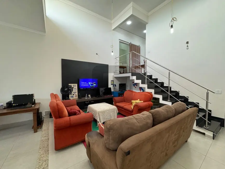 Casa de Condomínio com 3 quartos à venda, 213m2 em Swiss Park, Campinas - SP - imagem 4 Foto 4 de Casa de Condomínio com 3 quartos à venda, 213m2 em Swiss Park, Campinas - SP