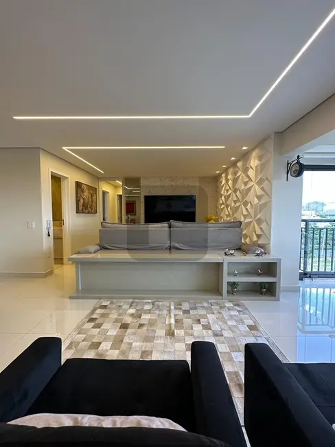 Foto 6 de Apartamento com 3 quartos à venda, 131m2 em Swiss Park, Campinas - SP