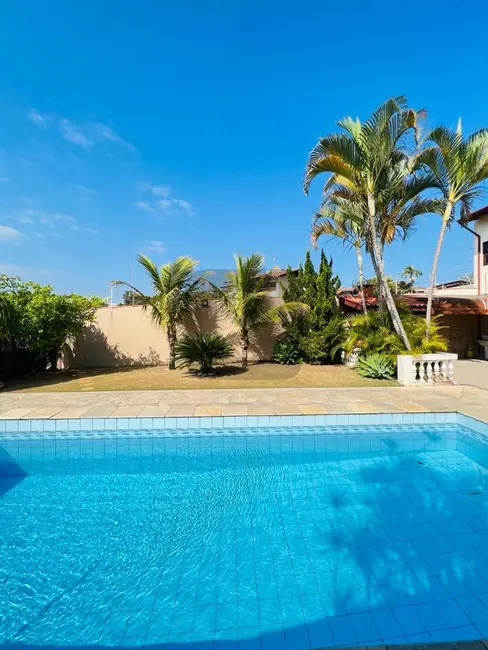 Casa com 4 quartos à venda, 280m2 em Parque Terranova, Valinhos - SP - imagem 3 Foto 3 de Casa com 4 quartos à venda, 280m2 em Parque Terranova, Valinhos - SP