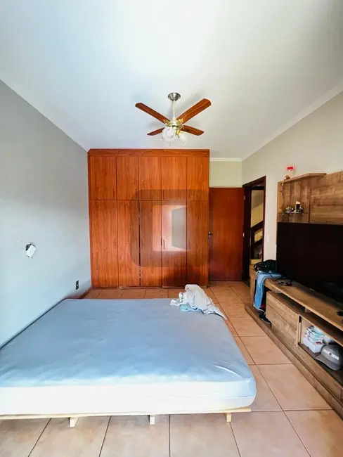 Casa com 4 quartos à venda, 280m2 em Parque Terranova, Valinhos - SP - imagem 5 Foto 5 de Casa com 4 quartos à venda, 280m2 em Parque Terranova, Valinhos - SP