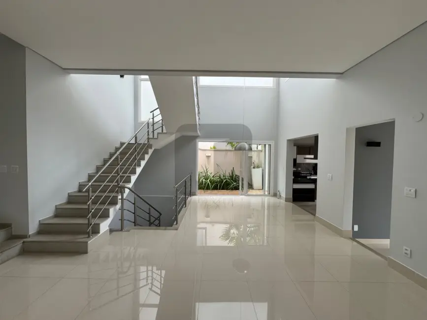 Foto 5 de Casa de Condomínio com 4 quartos para alugar, 280m2 em Swiss Park, Campinas - SP