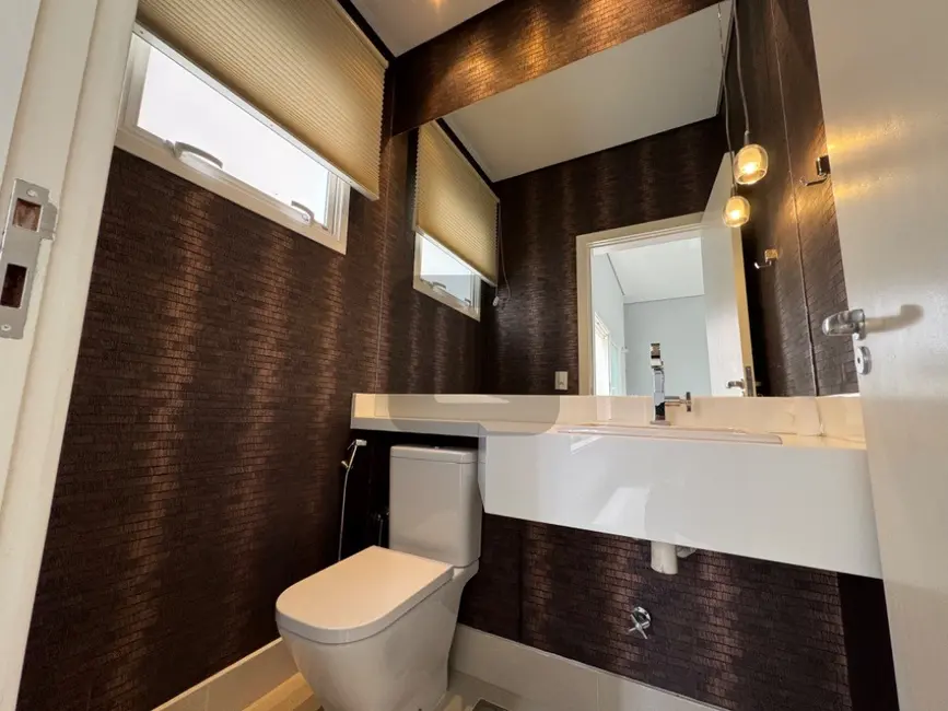 Foto 6 de Casa de Condomínio com 4 quartos para alugar, 280m2 em Swiss Park, Campinas - SP