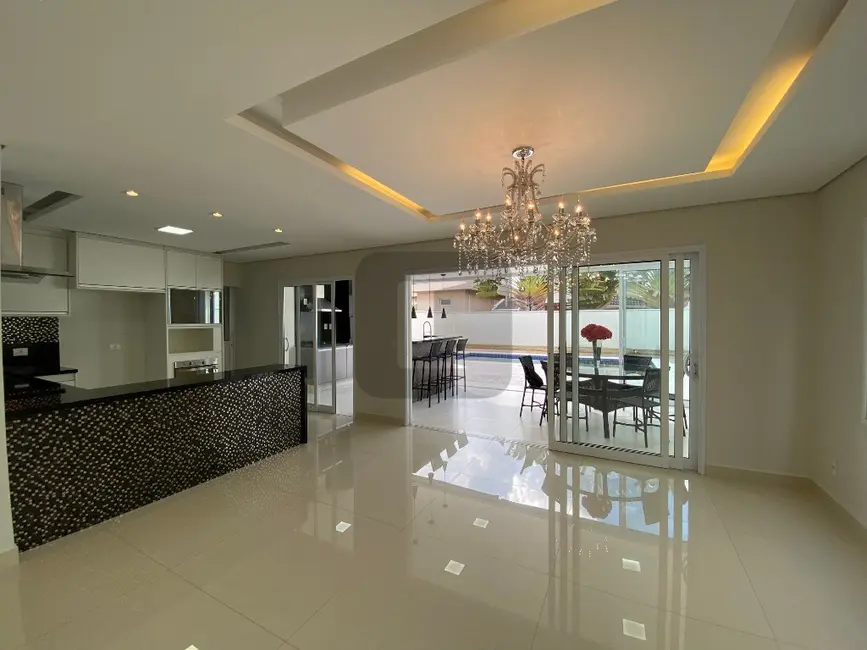 Foto 9 de Casa de Condomínio com 3 quartos para alugar, 300m2 em Swiss Park, Campinas - SP