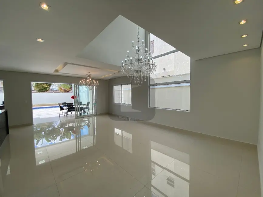 Foto 5 de Casa de Condomínio com 3 quartos para alugar, 300m2 em Swiss Park, Campinas - SP