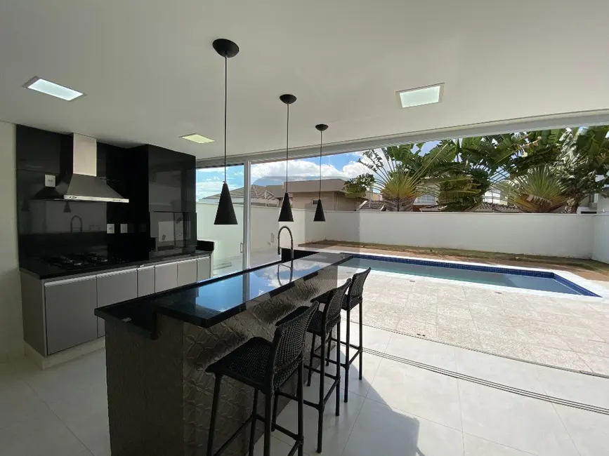 Foto 3 de Casa de Condomínio com 3 quartos para alugar, 300m2 em Swiss Park, Campinas - SP