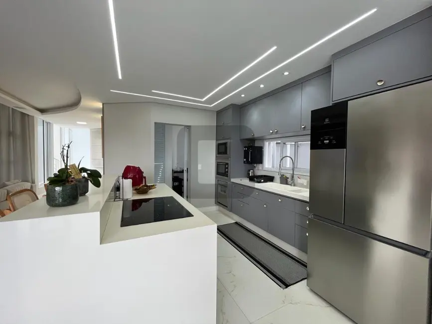 Foto 9 de Casa de Condomínio com 3 quartos para alugar, 270m2 em Swiss Park, Campinas - SP