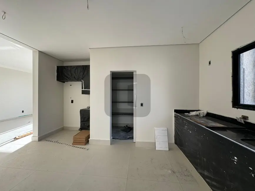 Foto 5 de Casa de Condomínio com 3 quartos à venda, 239m2 em Roncáglia, Valinhos - SP