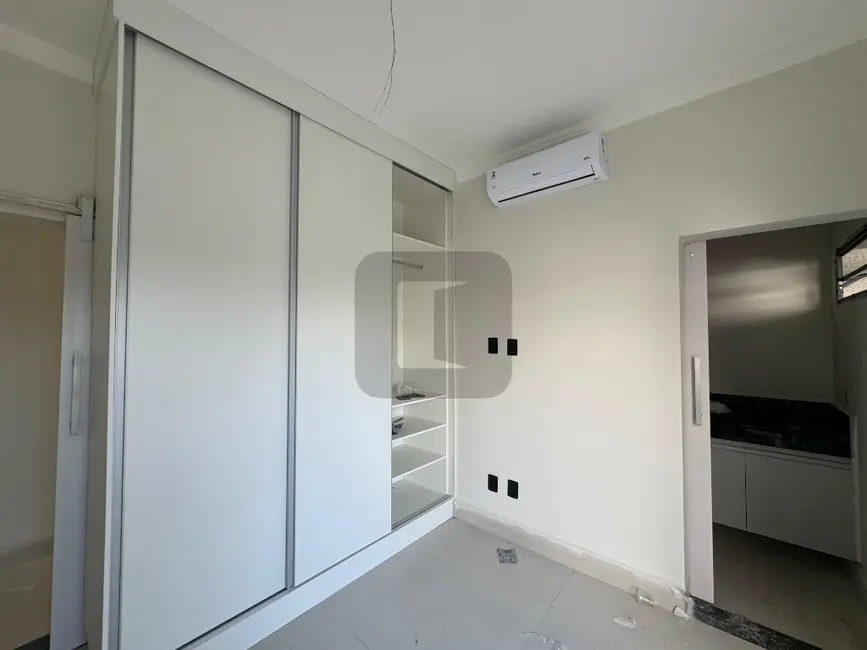 Foto 7 de Casa de Condomínio com 3 quartos à venda, 239m2 em Roncáglia, Valinhos - SP