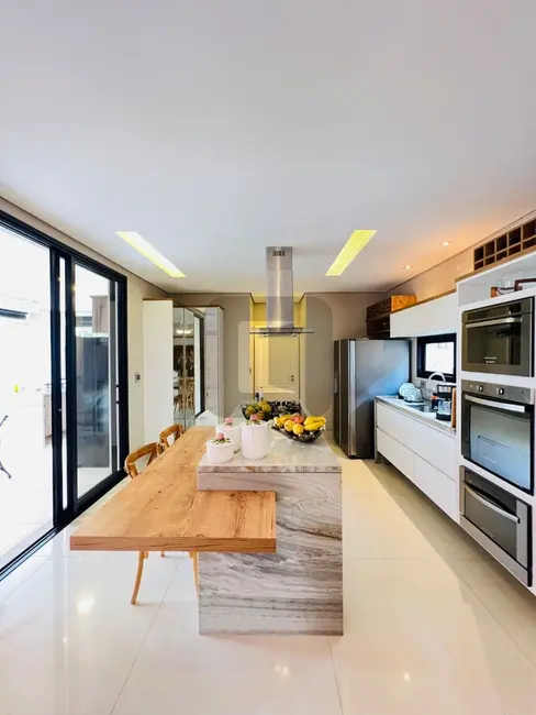 Foto 8 de Casa com 4 quartos à venda, 250m2 em Swiss Park, Campinas - SP