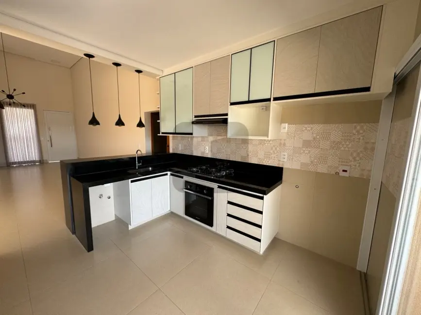 Foto 6 de Casa de Condomínio com 3 quartos para alugar, 210m2 em Swiss Park, Campinas - SP