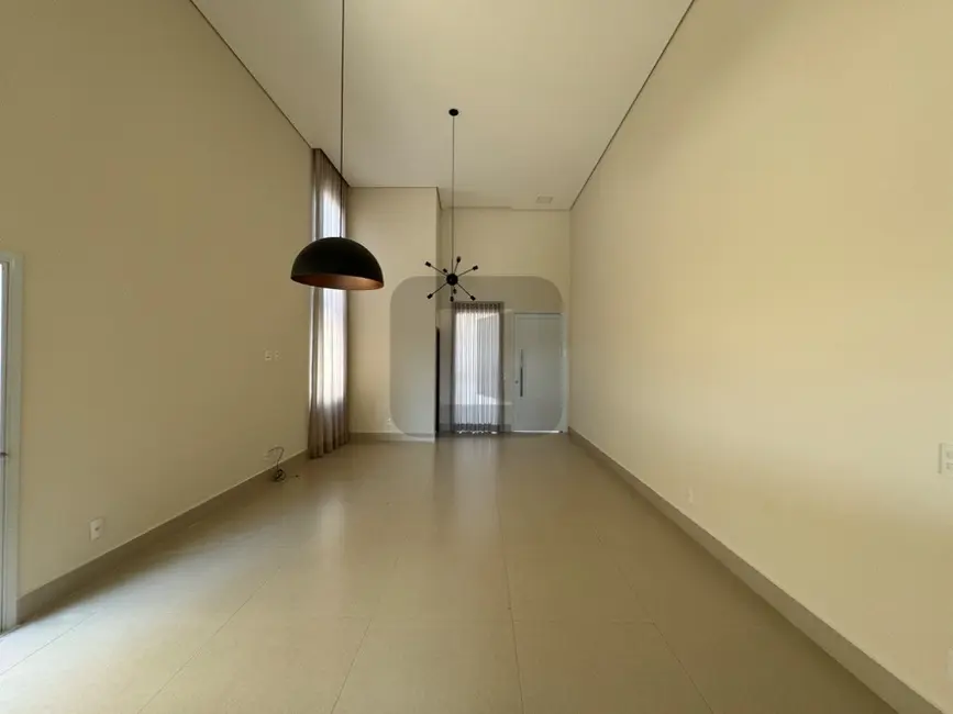 Foto 4 de Casa de Condomínio com 3 quartos para alugar, 210m2 em Swiss Park, Campinas - SP