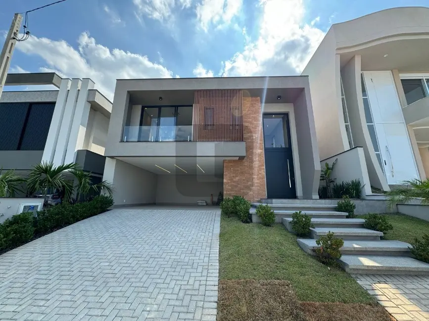 Foto 1 de Casa de Condomínio com 3 quartos à venda, 242m2 em Swiss Park, Campinas - SP