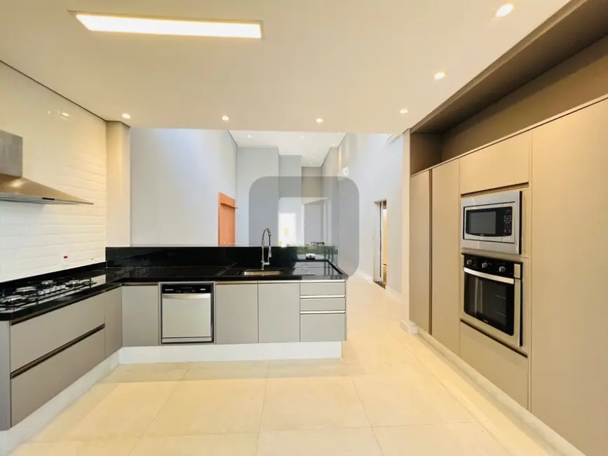 Foto 8 de Casa de Condomínio com 3 quartos para alugar, 188m2 em Swiss Park, Campinas - SP