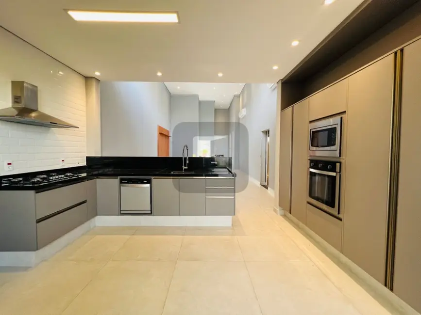 Foto 6 de Casa de Condomínio com 3 quartos para alugar, 188m2 em Swiss Park, Campinas - SP