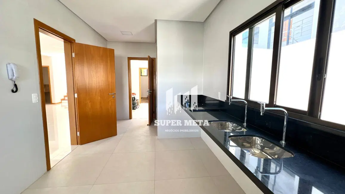 Casa de Condomínio com 4 quartos à venda, 500m2 em Alphaville II, Salvador - BA - imagem 9 Foto 9 de Casa de Condomínio com 4 quartos à venda, 500m2 em Alphaville II, Salvador - BA