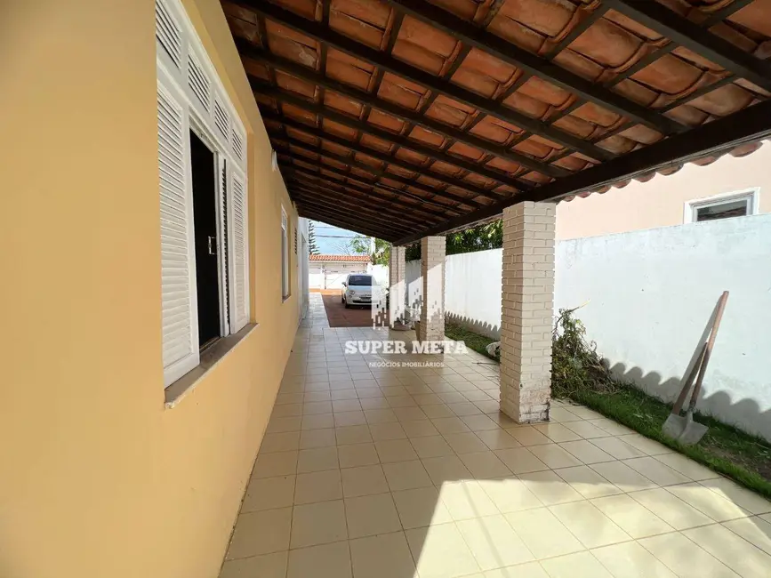 Casa com 3 quartos à venda, 510m2 em Ipitanga, Lauro De Freitas - BA - imagem 8 Foto 8 de Casa com 3 quartos à venda, 510m2 em Ipitanga, Lauro De Freitas - BA