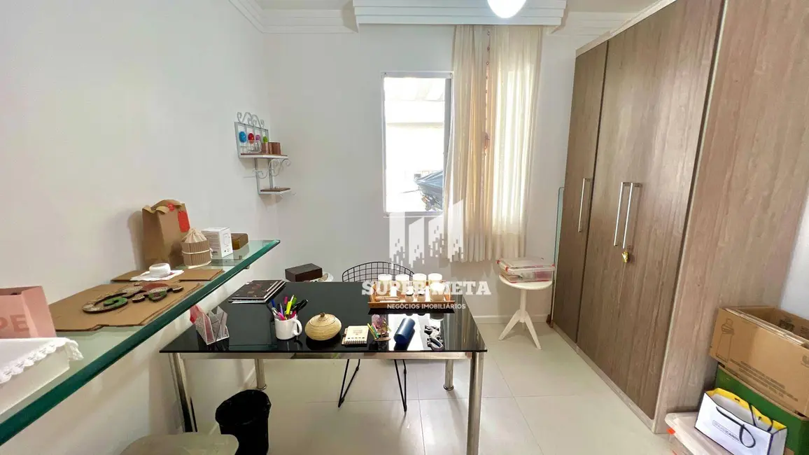 Foto 7 de Casa de Condomínio com 4 quartos à venda, 214m2 em Camacari - BA