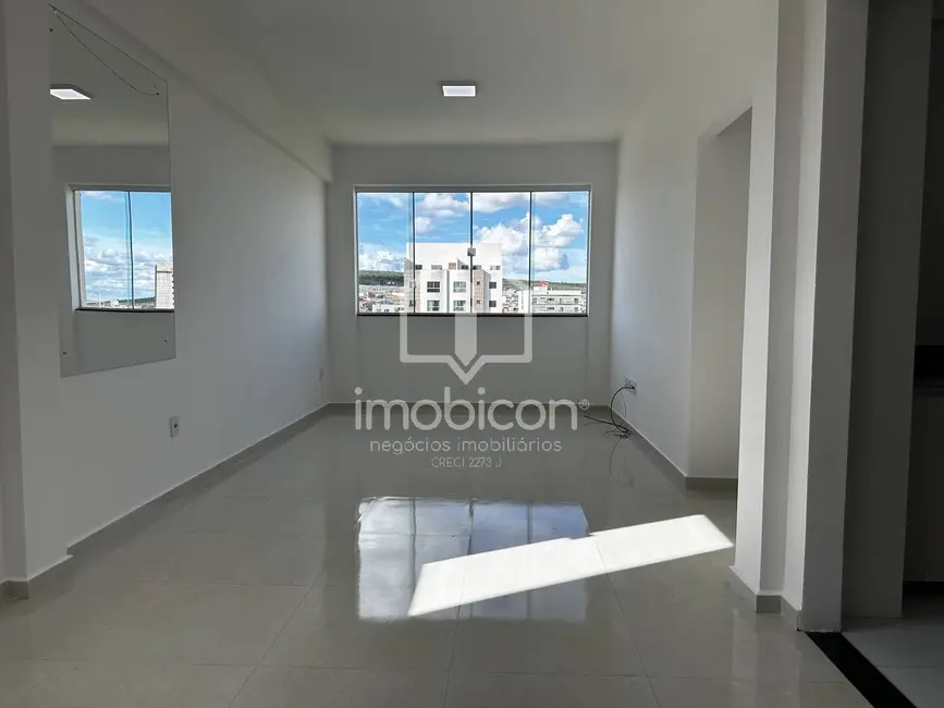 Foto 2 de Apartamento com 3 quartos para alugar, 69m2 em Candeias, Vitoria Da Conquista - BA