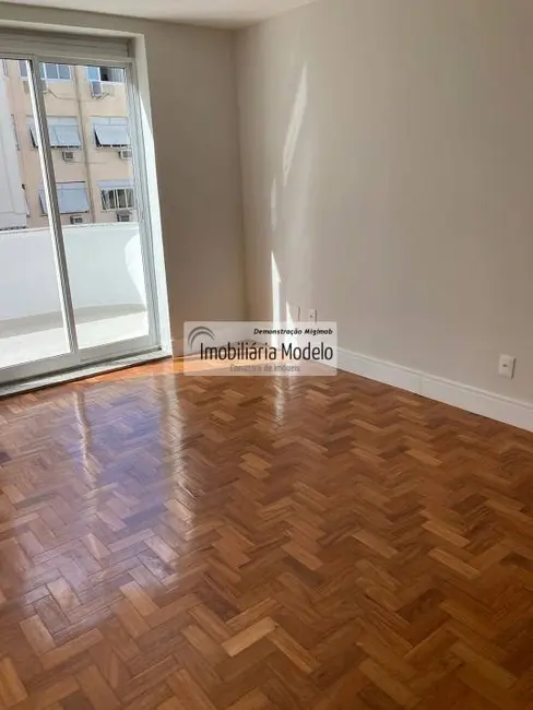 Foto 4 de Apartamento com 3 quartos à venda, 132m2 em Copacabana, Rio De Janeiro - RJ