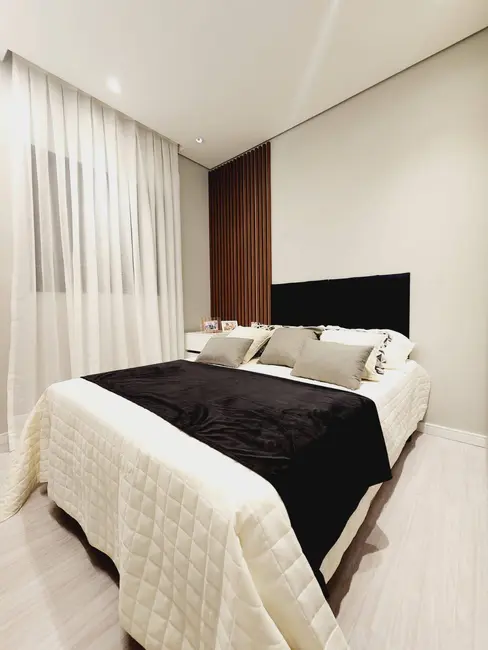 Foto 3 de Apartamento com 2 quartos à venda, 40m2 em Guaianazes, São Paulo - SP