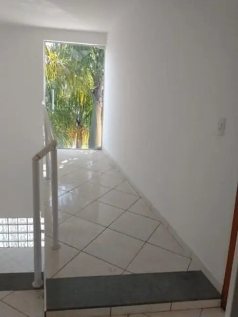 Sala Comercial para alugar, 48m2 em Varzea Paulista - SP - imagem 6 Foto 6 de Sala Comercial para alugar, 48m2 em Varzea Paulista - SP