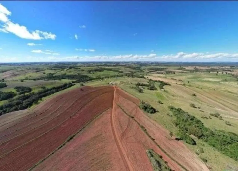 Foto 1 de Fazenda / Haras à venda, 300m2 em Itapetininga - SP