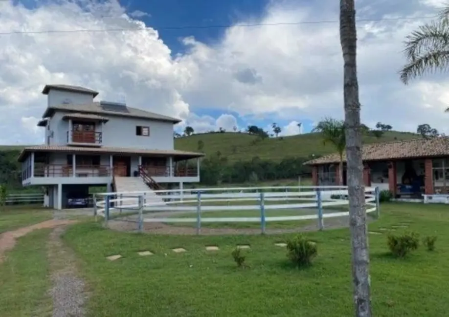 Foto 1 de Fazenda / Haras com 3 quartos à venda em Itanhandu - MG