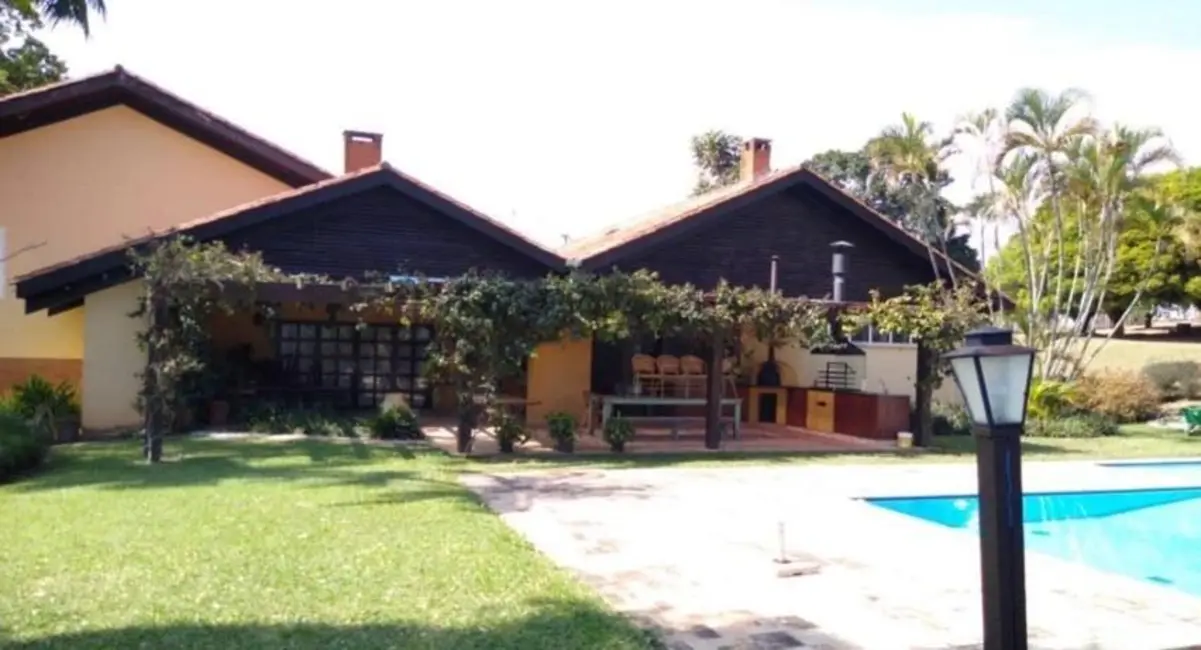 Foto 1 de Fazenda / Haras com 8 quartos à venda, 301m2 em Campinas - SP