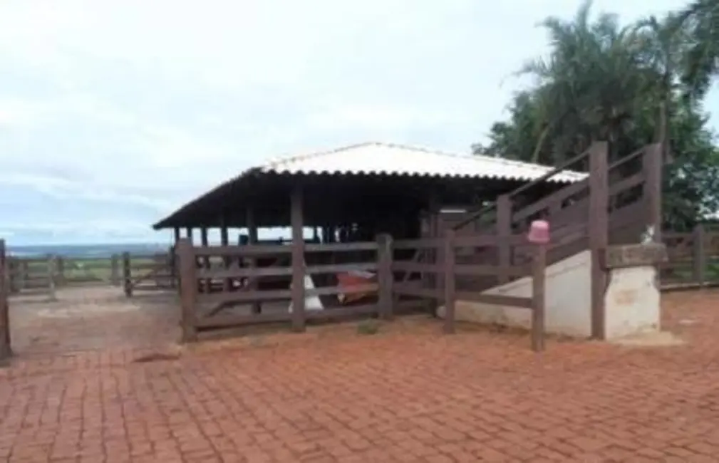 Chácara à venda em Centro, Uberaba - MG - imagem 19 Foto 19 de Chácara à venda em Centro, Uberaba - MG