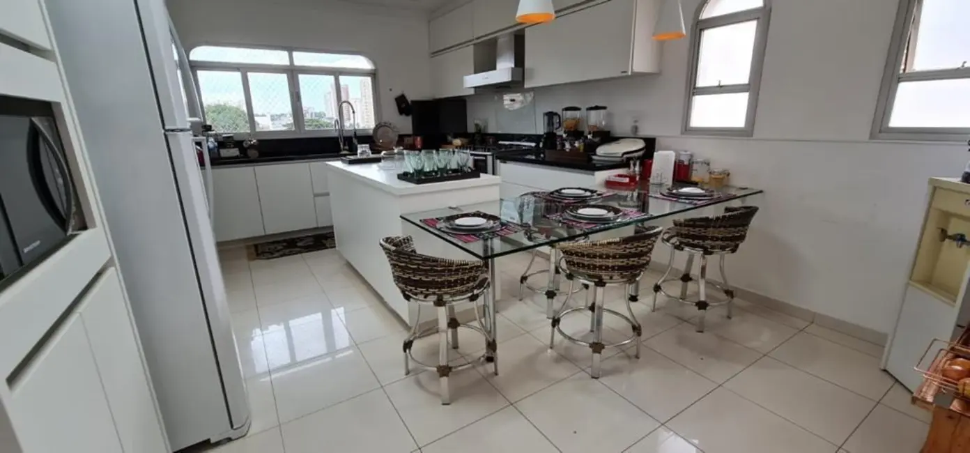 Apartamento com 4 quartos à venda, 330m2 em Vila Bom Jesus, Sao Jose Do Rio Preto - SP - imagem 8 Foto 8 de Apartamento com 4 quartos à venda, 330m2 em Vila Bom Jesus, Sao Jose Do Rio Preto - SP