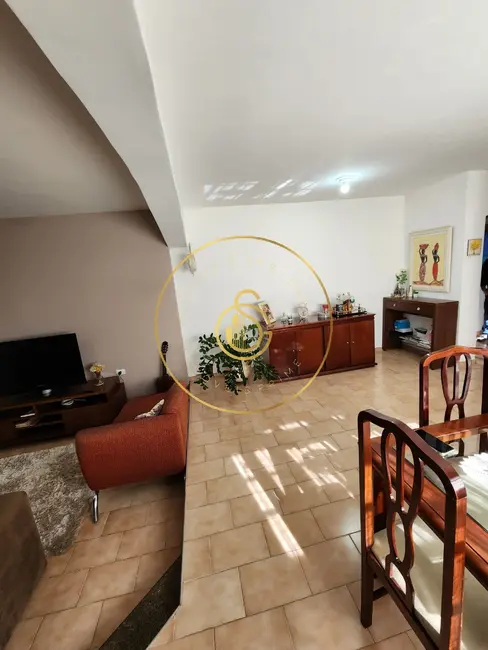 Casa com 3 quartos à venda, 202m2 em Jardim Martins, Jundiai - SP - imagem 5 Foto 5 de Casa com 3 quartos à venda, 202m2 em Jardim Martins, Jundiai - SP