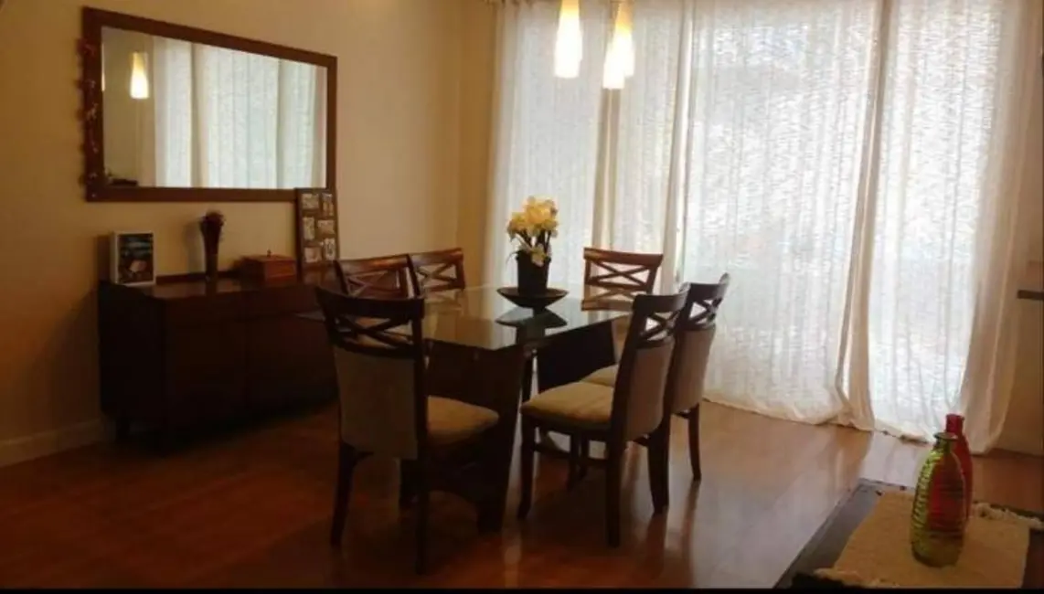 Foto 5 de Sobrado com 4 quartos à venda, 221m2 em Tremembe - SP