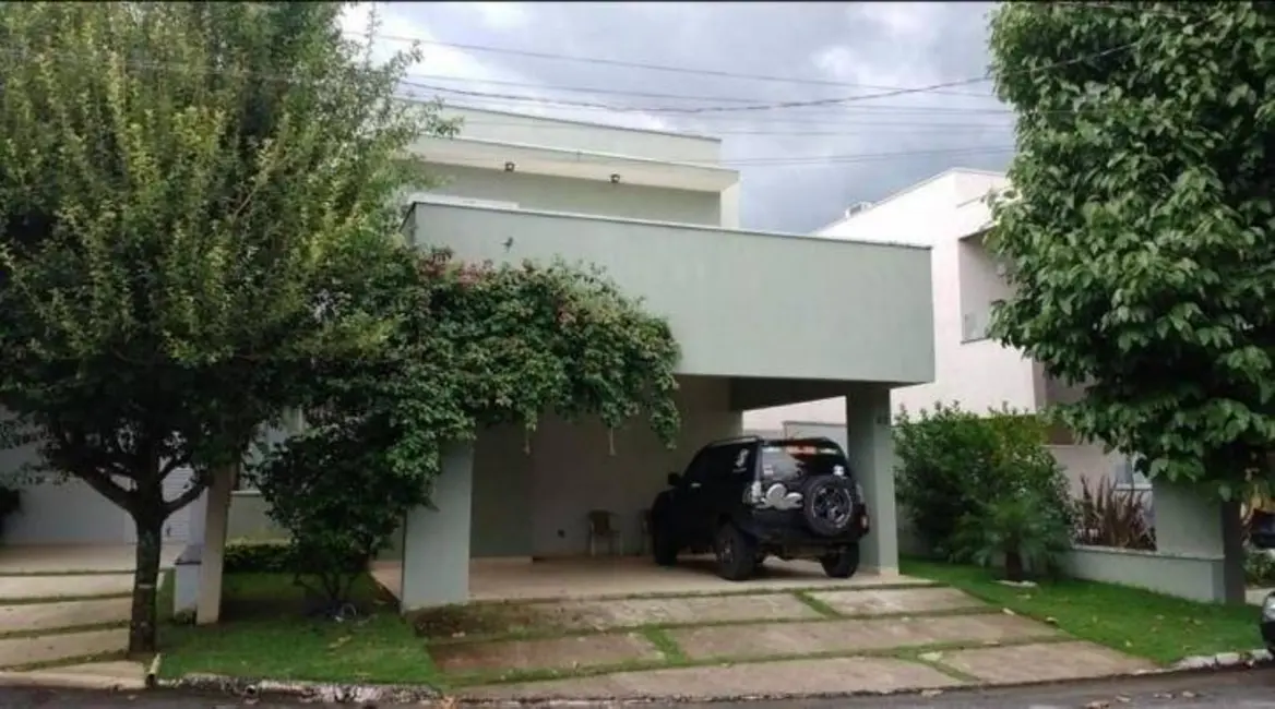 Foto 2 de Sobrado com 4 quartos à venda, 221m2 em Tremembe - SP