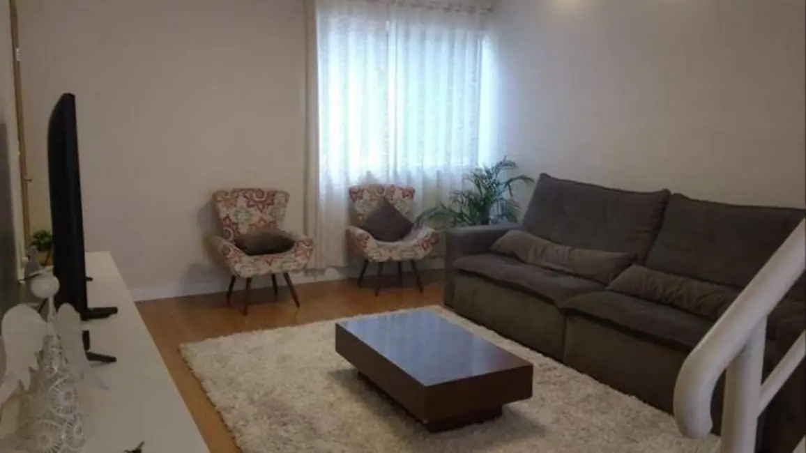 Foto 6 de Sobrado com 4 quartos à venda, 221m2 em Tremembe - SP