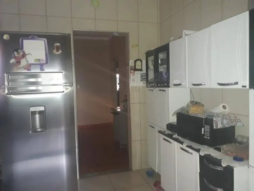 Foto 1 de Casa com 3 quartos à venda, 230m2 em Chácara do Visconde, Taubate - SP