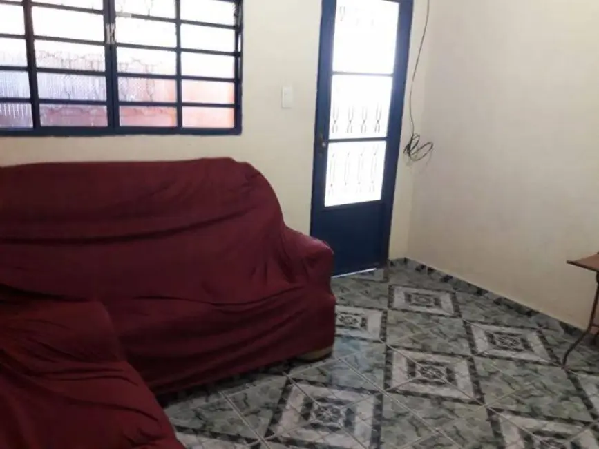 Foto 3 de Casa com 3 quartos à venda, 250m2 em Conjunto Residencial Araretama, Pindamonhangaba - SP