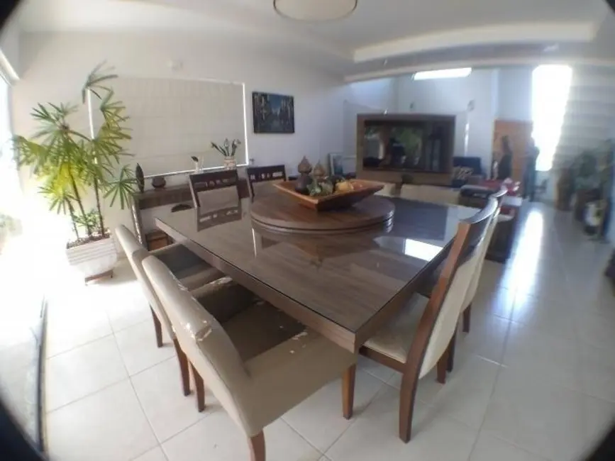 Foto 9 de Casa com 3 quartos à venda, 325m2 em Tremembe - SP