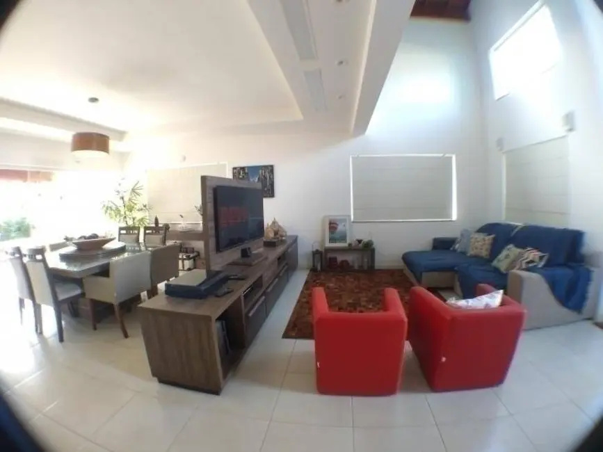 Foto 8 de Casa com 3 quartos à venda, 325m2 em Tremembe - SP