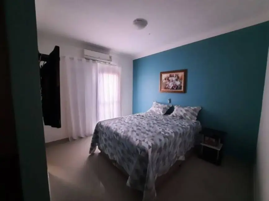 Foto 9 de Sobrado com 3 quartos à venda, 212m2 em Tremembe - SP