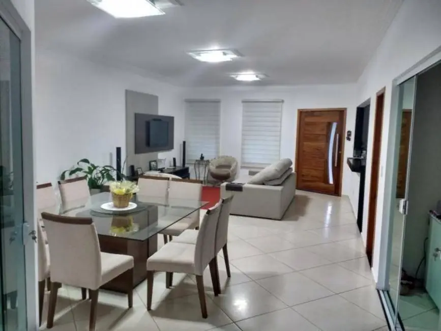 Foto 6 de Casa com 3 quartos à venda, 156m2 em Tremembe - SP