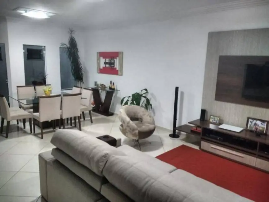 Foto 1 de Casa com 3 quartos à venda, 156m2 em Tremembe - SP