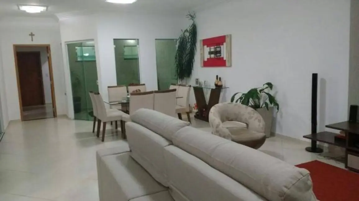 Foto 2 de Casa com 3 quartos à venda, 156m2 em Tremembe - SP