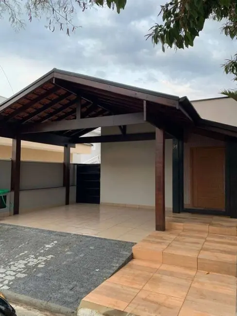 Foto 2 de Casa com 3 quartos à venda, 135m2 em Tremembe - SP
