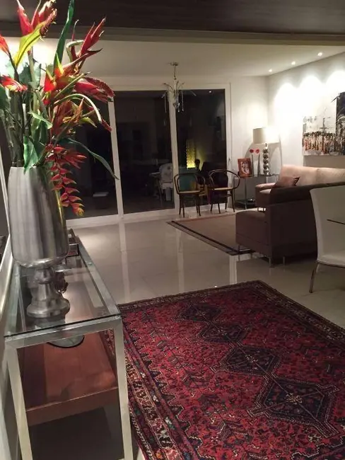 Foto 4 de Casa com 4 quartos à venda, 350m2 em Vila Costa, Taubate - SP