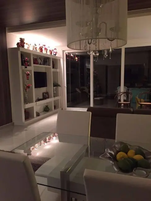 Foto 7 de Casa com 4 quartos à venda, 350m2 em Vila Costa, Taubate - SP